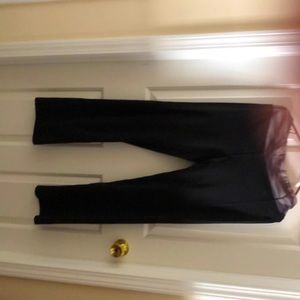 Black yoga pants